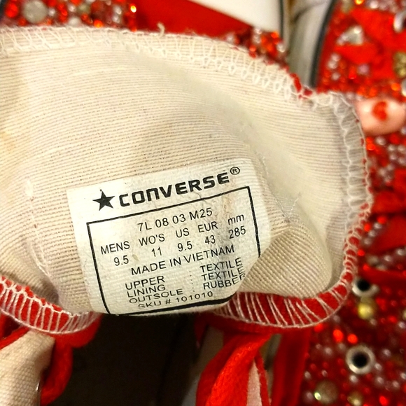 Cherry Pit Red Converse! - Picture 8 of 12